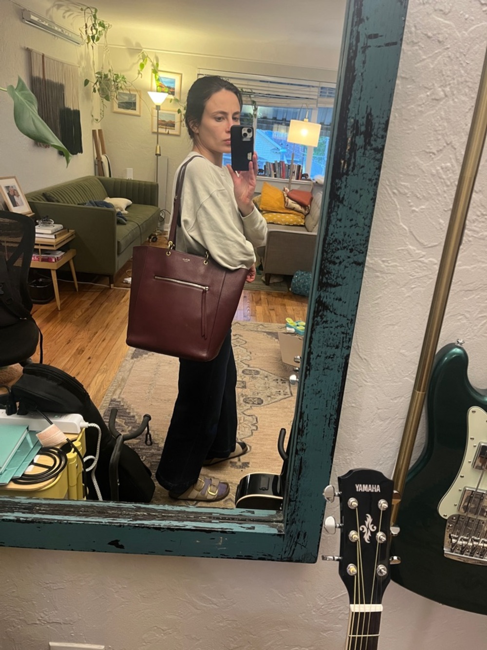 Mulberry Large Maple Tote in Burgundy Goatskin Leather. w Purple Pouch. Rare. - Picture 4 of 13